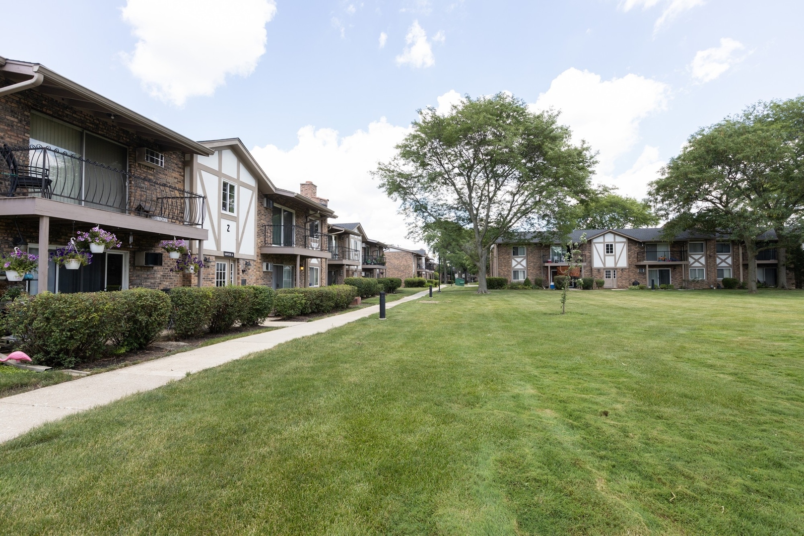 Homes for sale in the Stratford Green subdivision Willowbrook