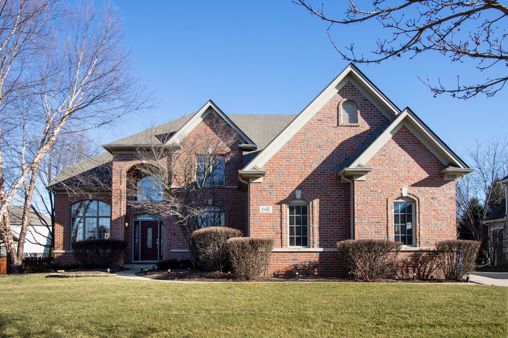 Homes For Sale In The Thornwood Subdivision South Elgin