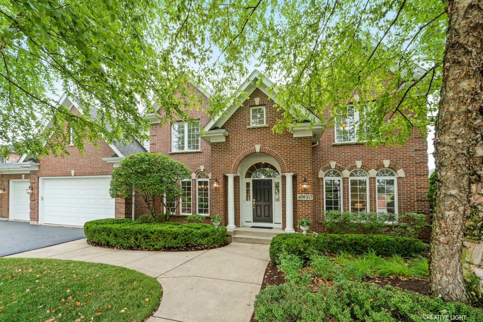 Homes for sale in the Fox Mill subdivision St. Charles, Illinois Real