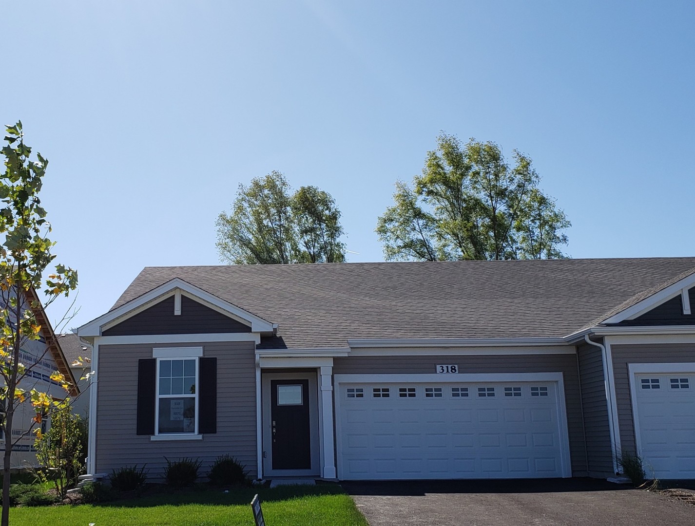 318 Sussex, North Aurora, Illinois