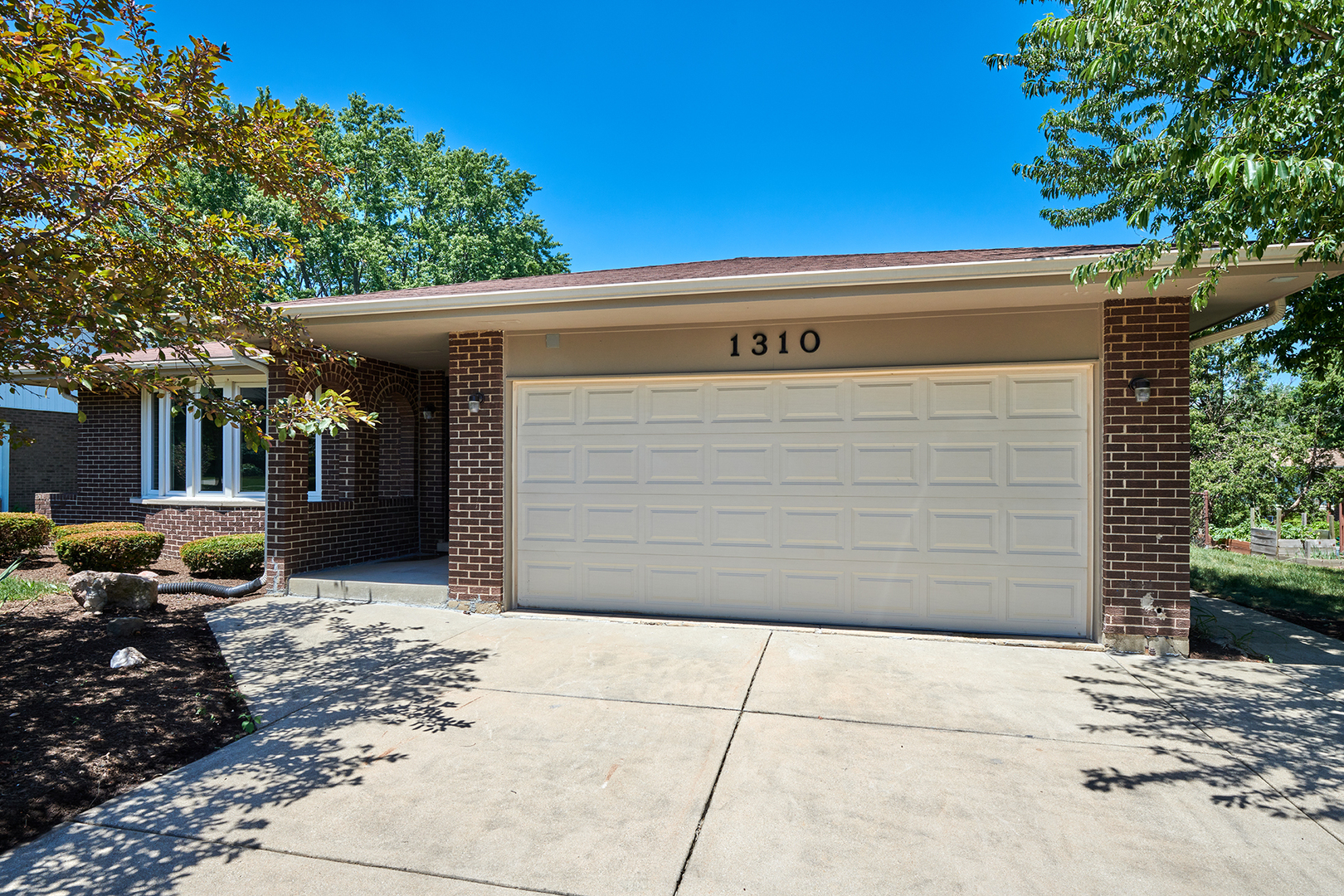 1310 67th Place, Downers Grove, Il 60516