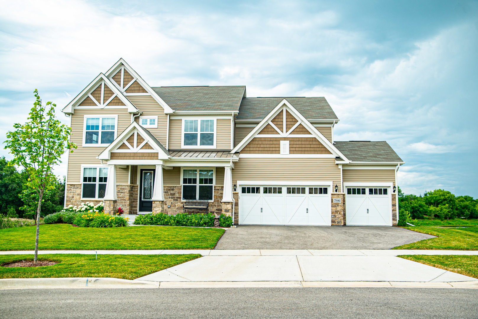 706 Foxborough, South Elgin, Illinois
