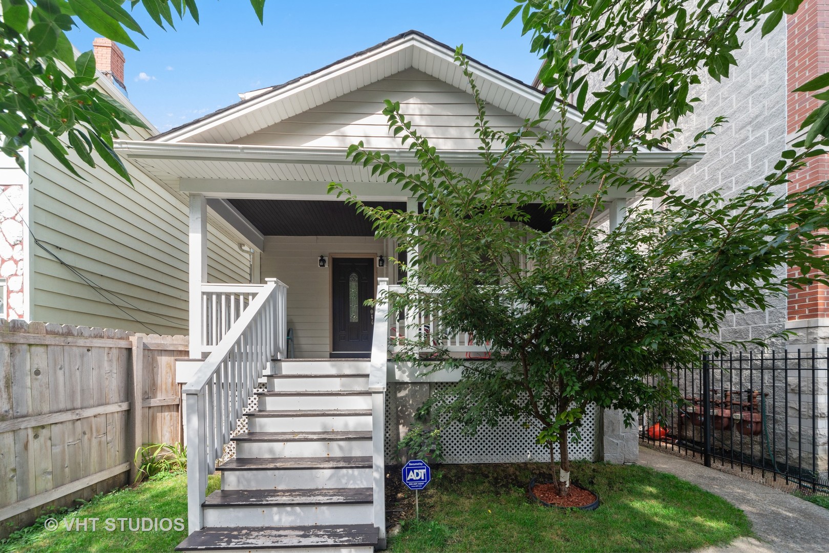 Albany Park Real Estate & Albany Park Chicago Information