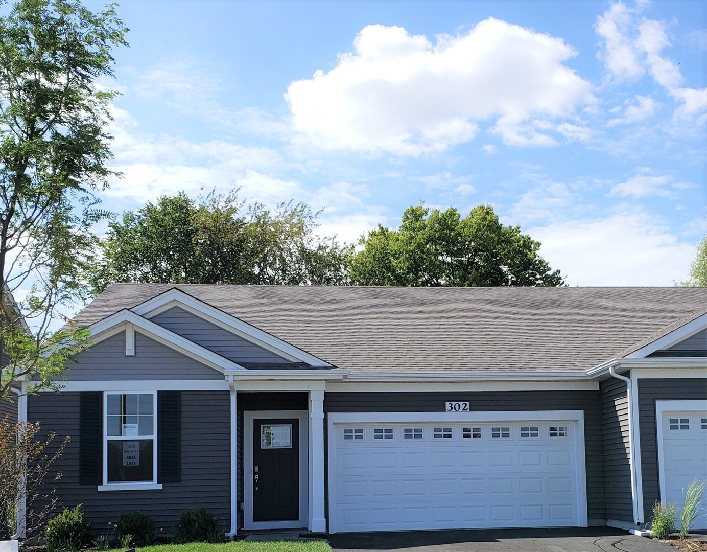 302 Sussex, North Aurora, Illinois