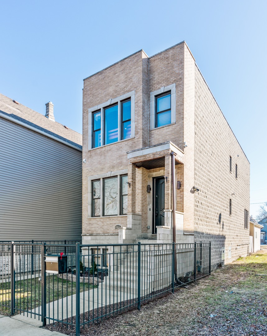 Fuller Park Real Estate & Fuller Park Chicago Information