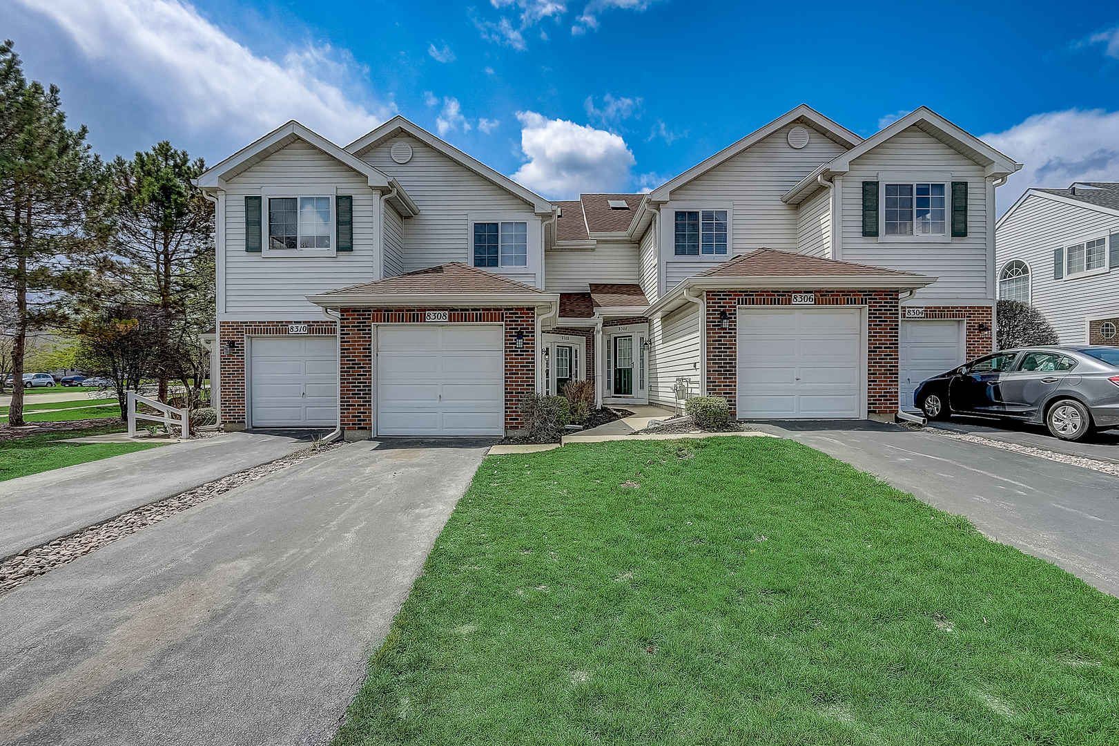 Homes for sale in the Reflections subdivision Darien, Illinois Real