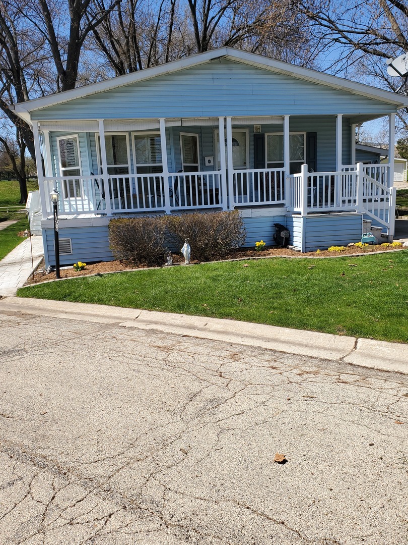 204 West MELBROOKE, Elgin, Illinois