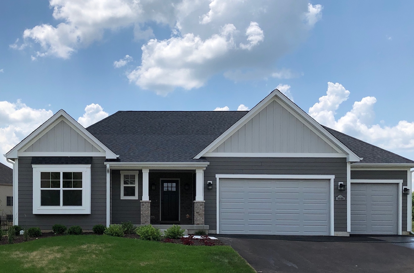 3589 Harmony, Elgin, Illinois