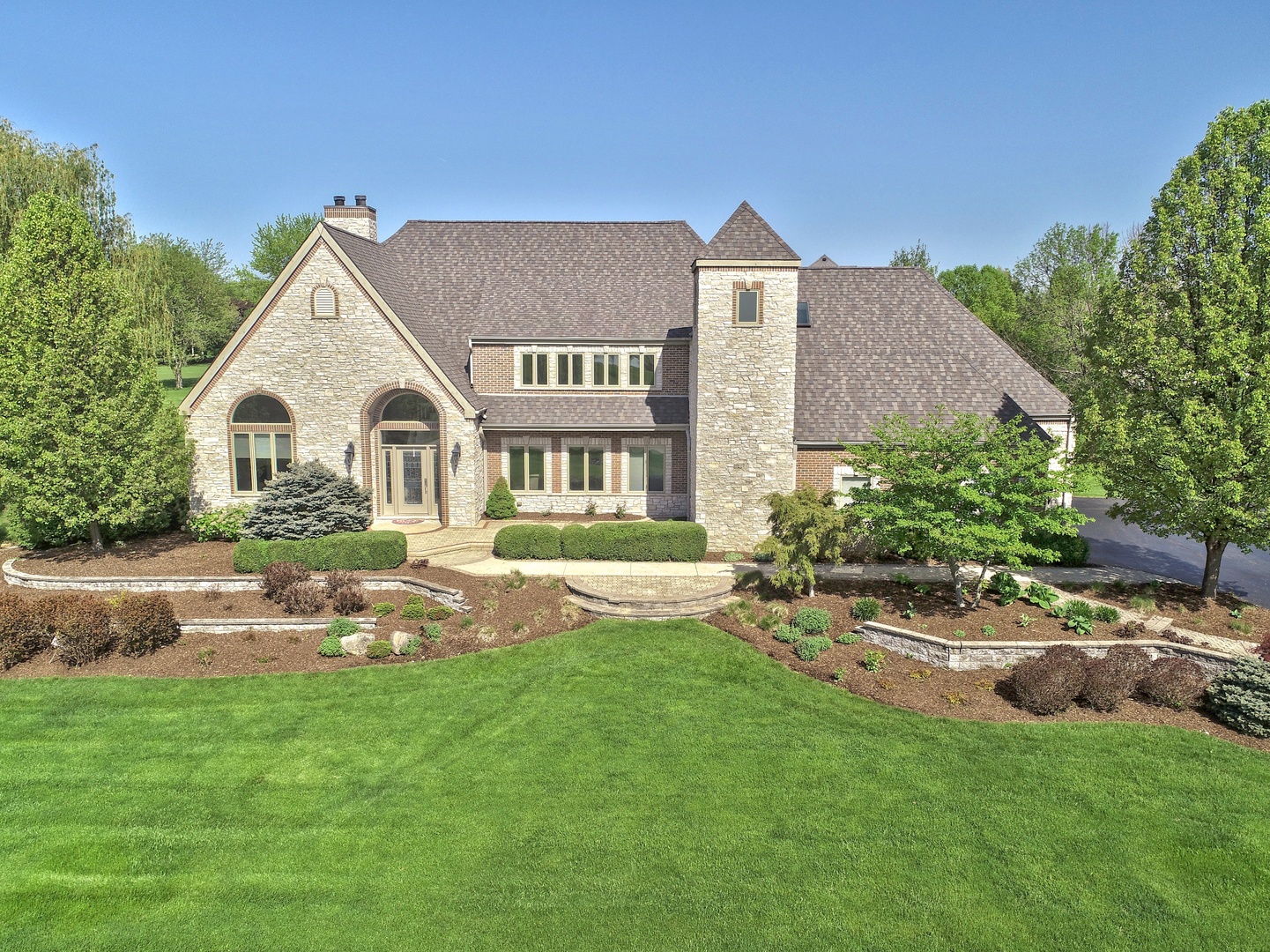 5N612 West Lakeview, ST. CHARLES, Illinois