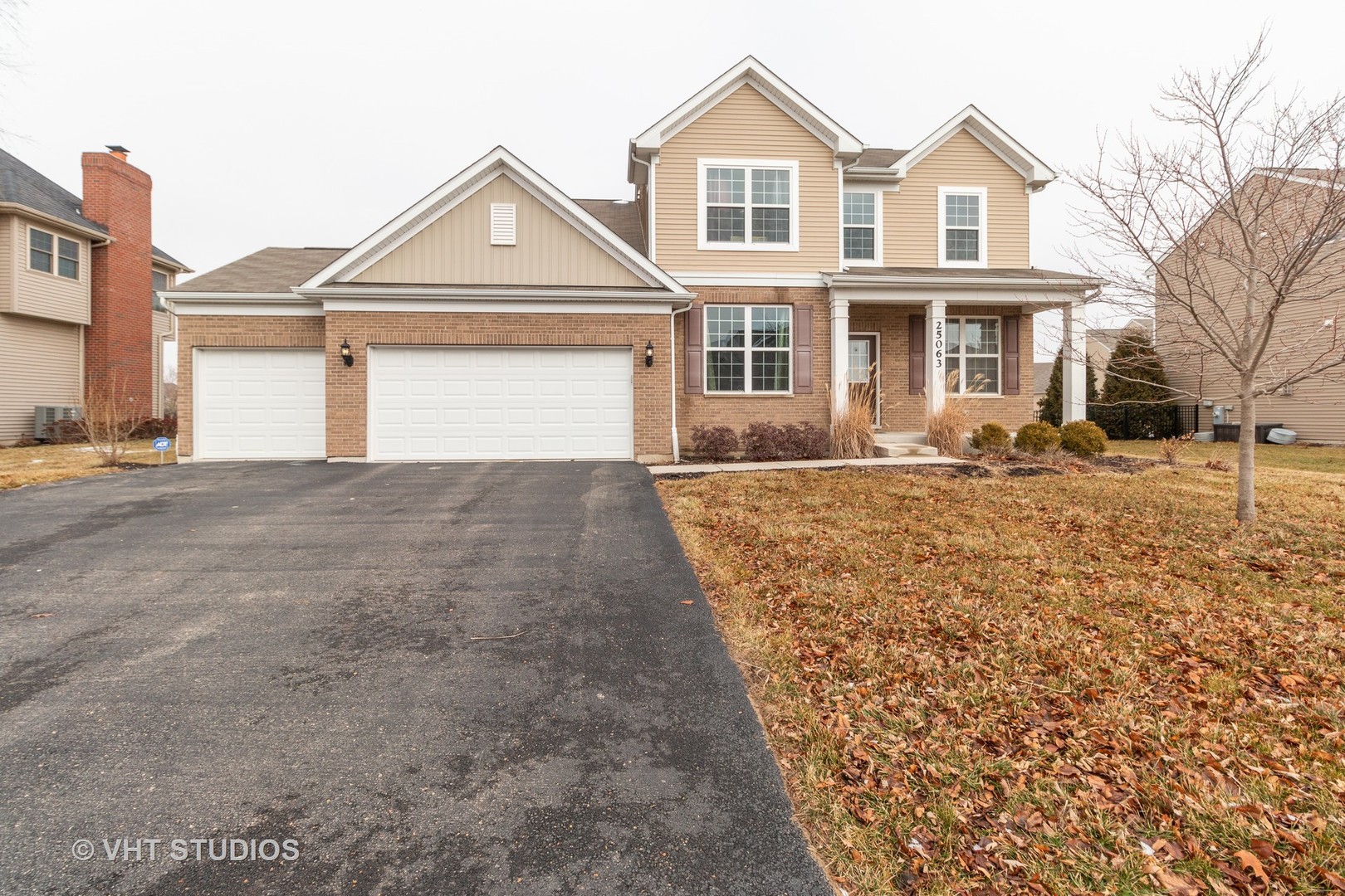 Homes for sale in the Dayfield subdivision Plainfield, Illinois Real