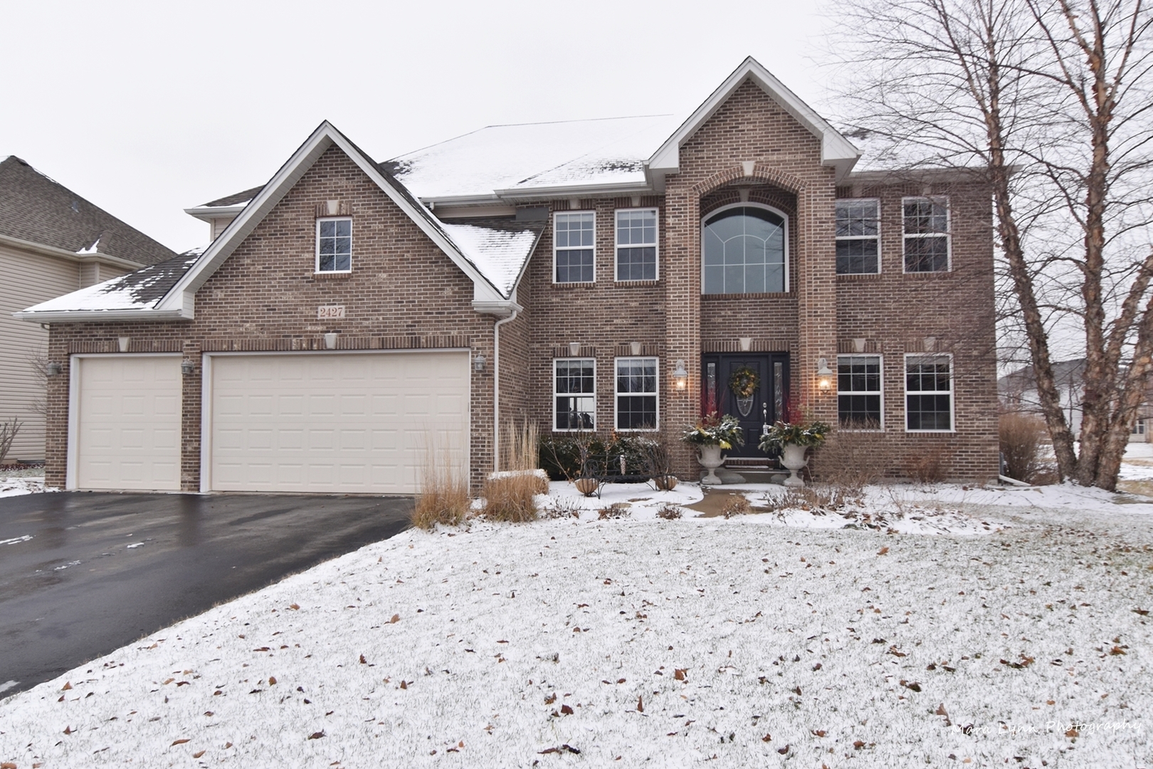 2427 Imgrund, North Aurora, Illinois