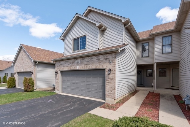 137 Fawn, ELGIN, Illinois