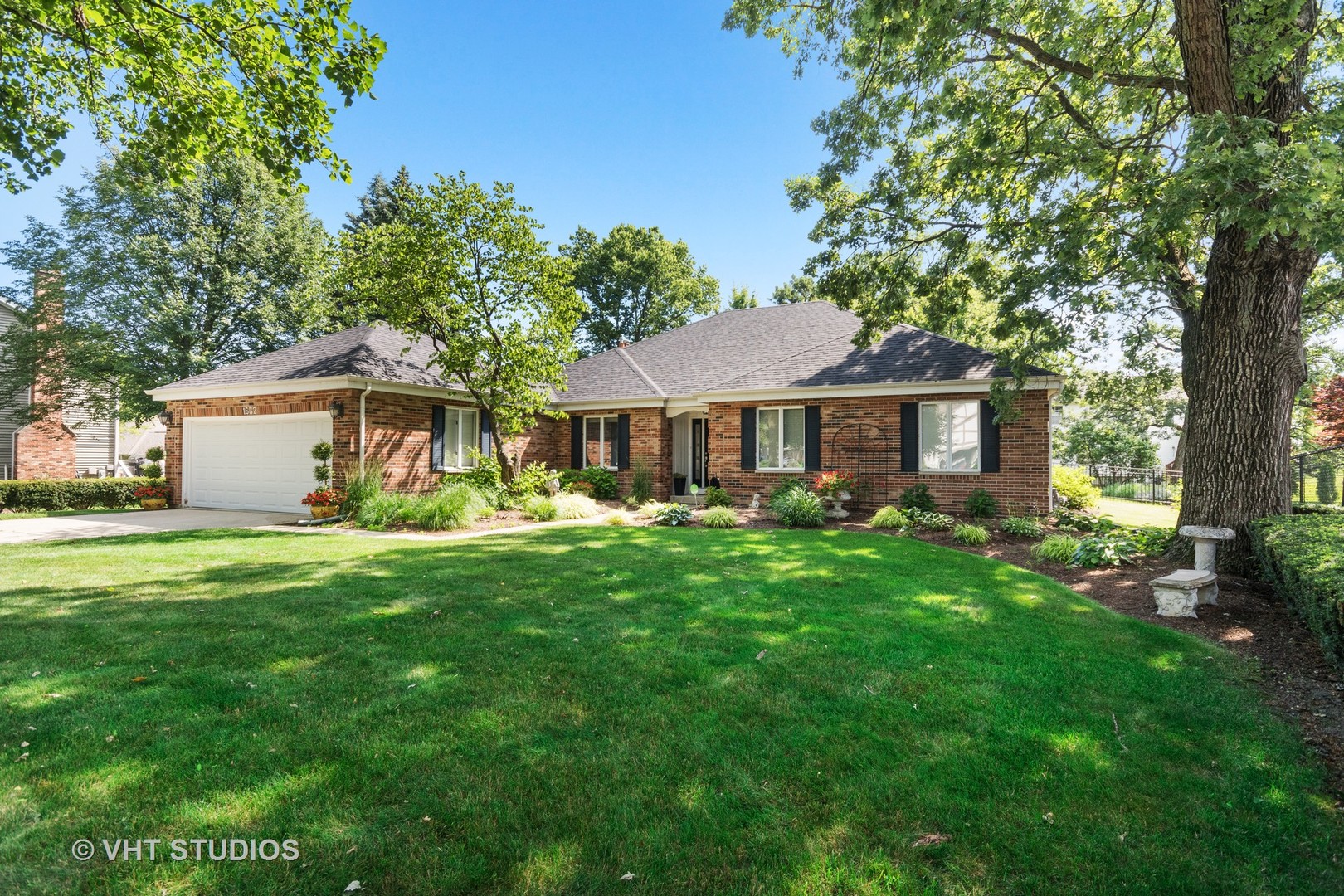 Homes for sale in the Cress Creek subdivision Naperville, Illinois