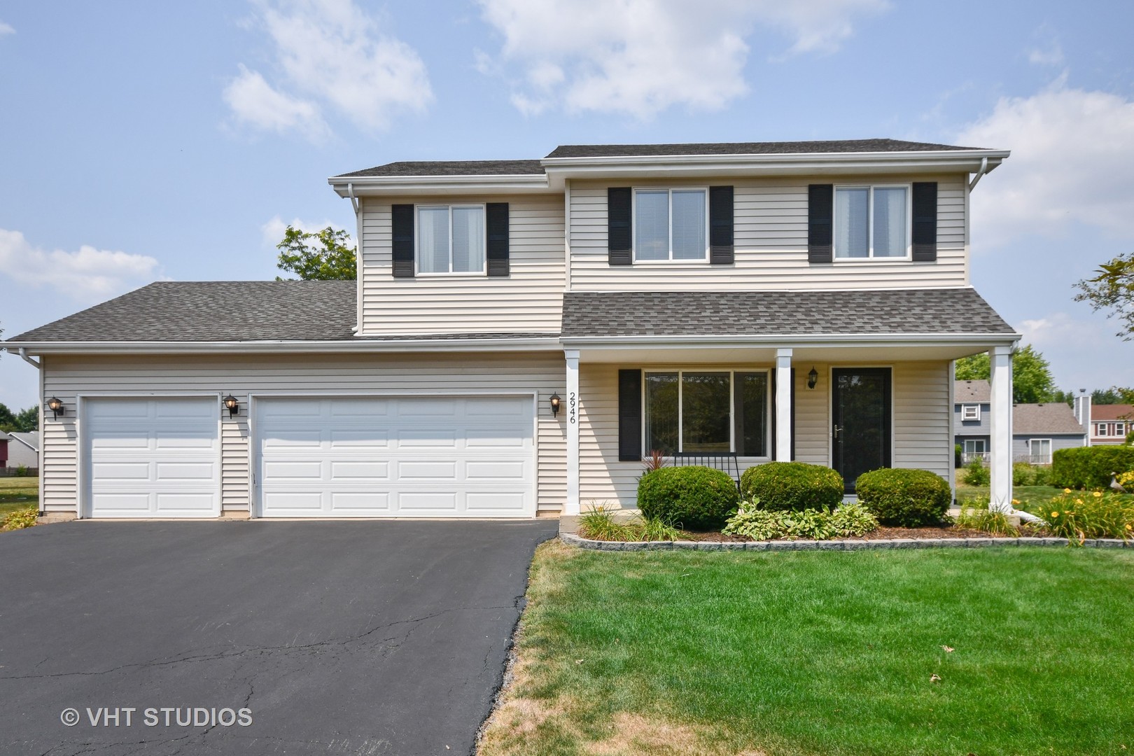 Homes for sale in the Colony Lakes subdivision Aurora, Illinois Real Estate