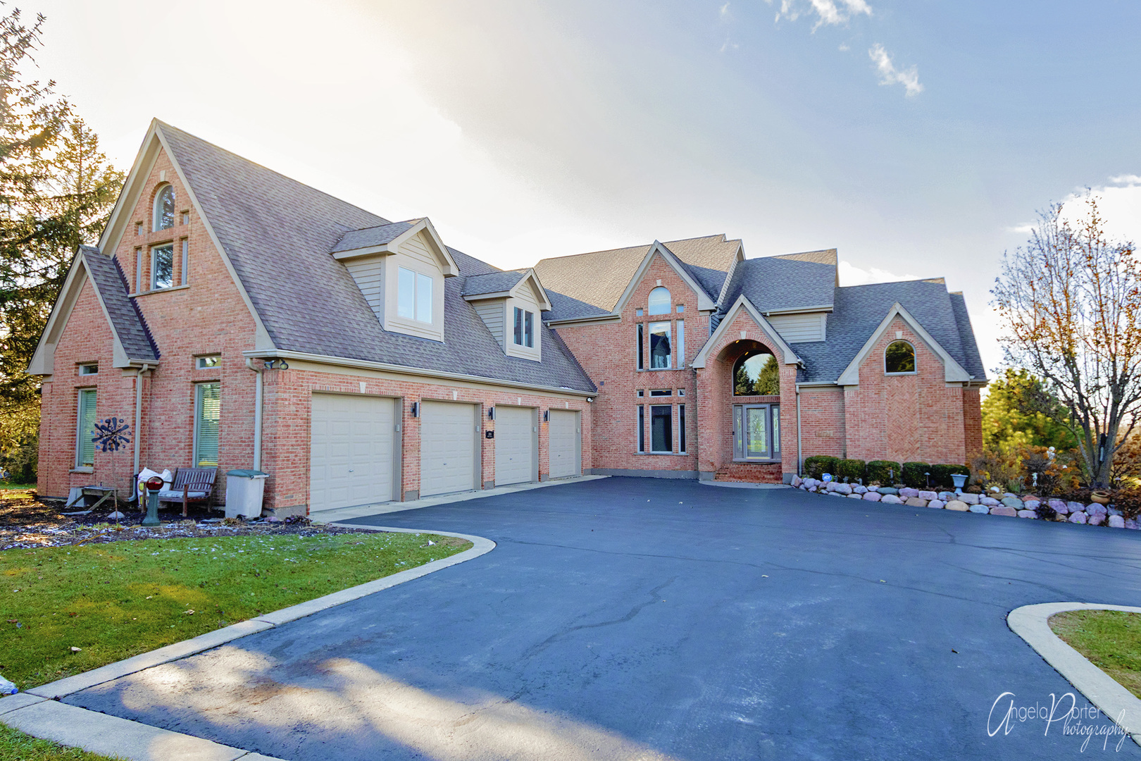 Homes for sale in the Bull Ridge subdivision Mchenry, Illinois Real