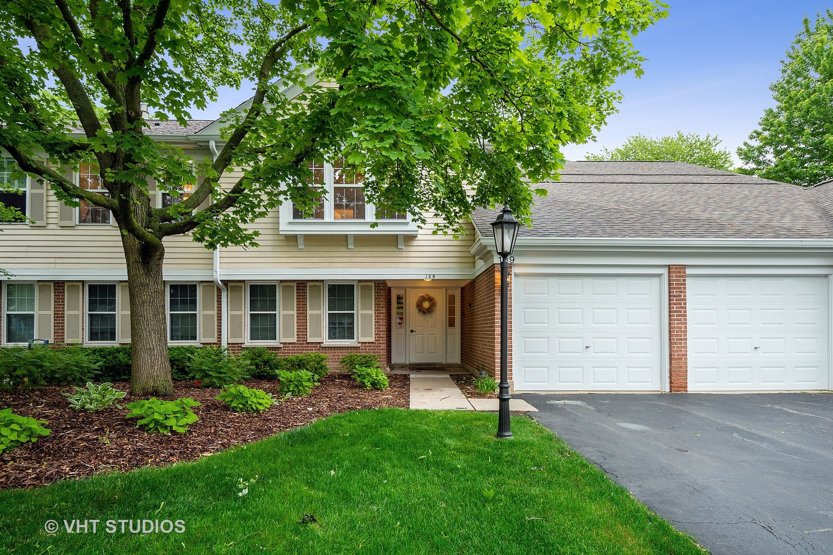 Homes for sale in the ROB ROY COUNTRY CLUB VILLAGE subdivision Prospect Heights, Illinois Real