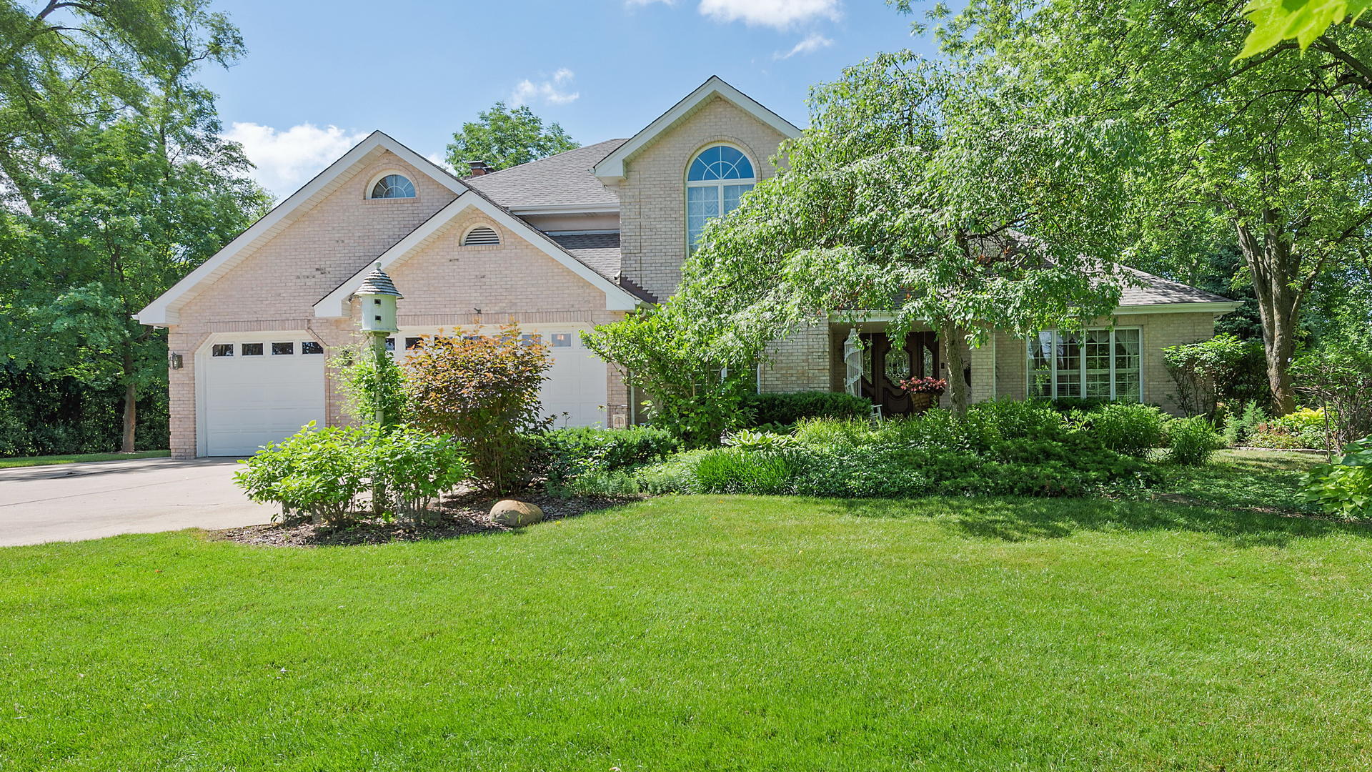 411 Oak Brook Road, Oak Brook, IL 60523 OakBrook Luxury Homes