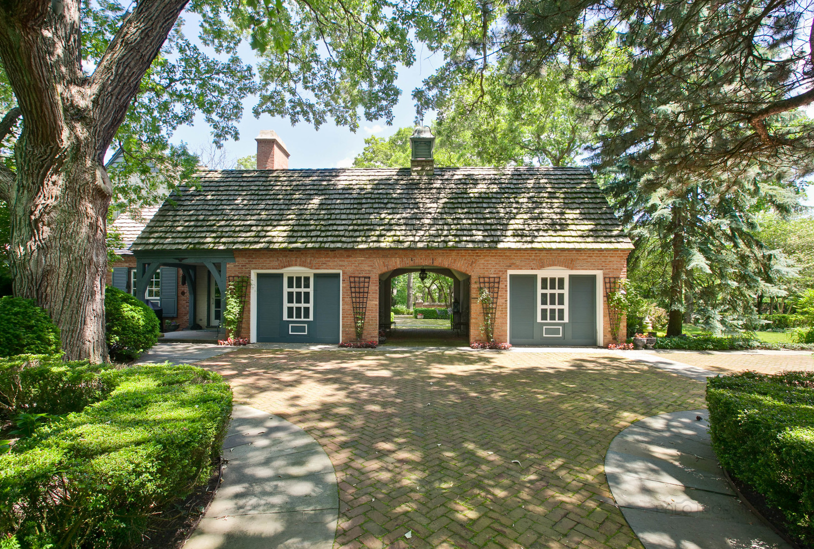 1006 Elm Tree Lake Forest, Illinois Jean Anderson