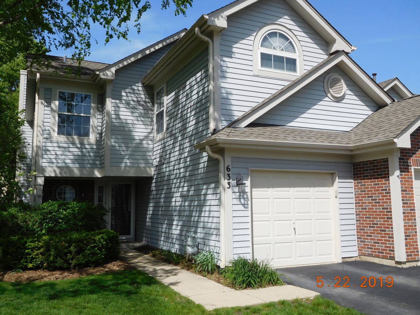 633 Cobblestone, ELGIN, Illinois