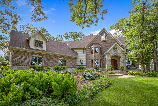 41W050 Stoneridge, ELGIN, Illinois