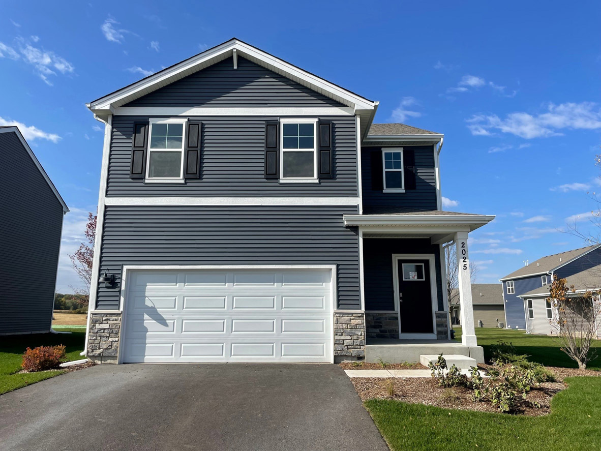 Stonewater Subdivision Real Estate Listings Wonder Lake, IL Blue Fence