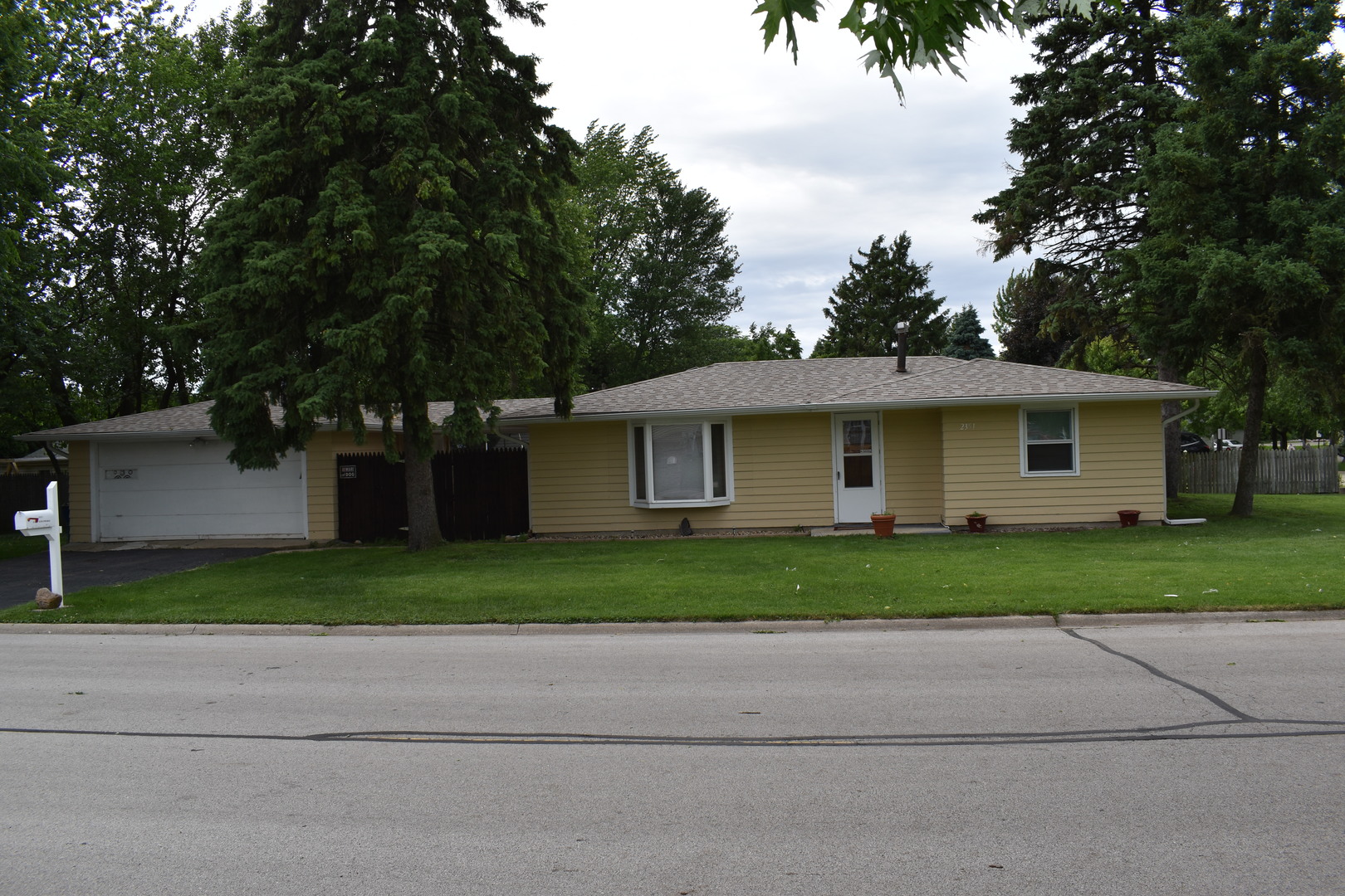 Residential Properties for sale in Crest Hill, Illinois Crest Hill