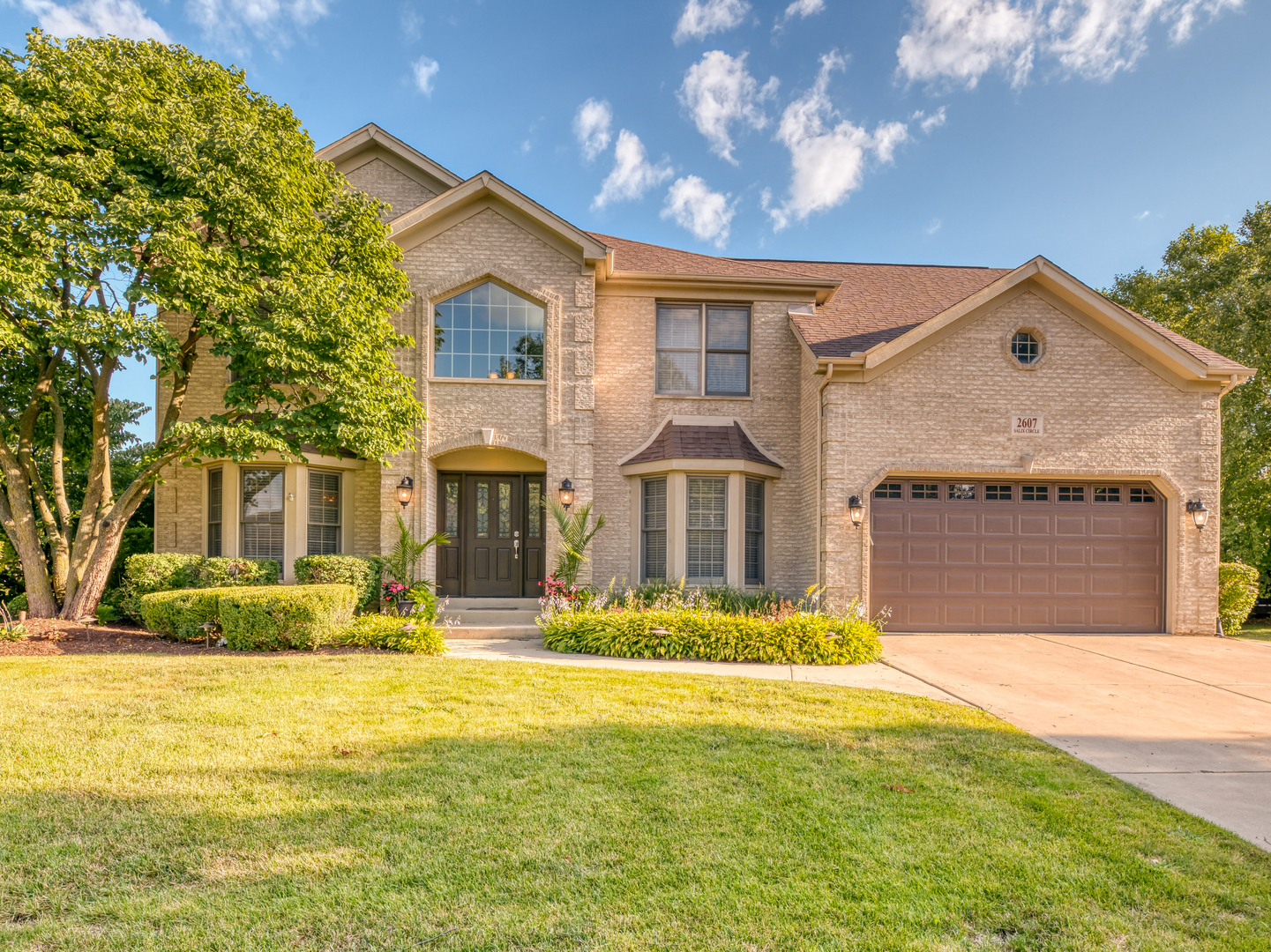 SOLD! Luxury Homes in Naperville, Illinois Naperville Luxury Homes