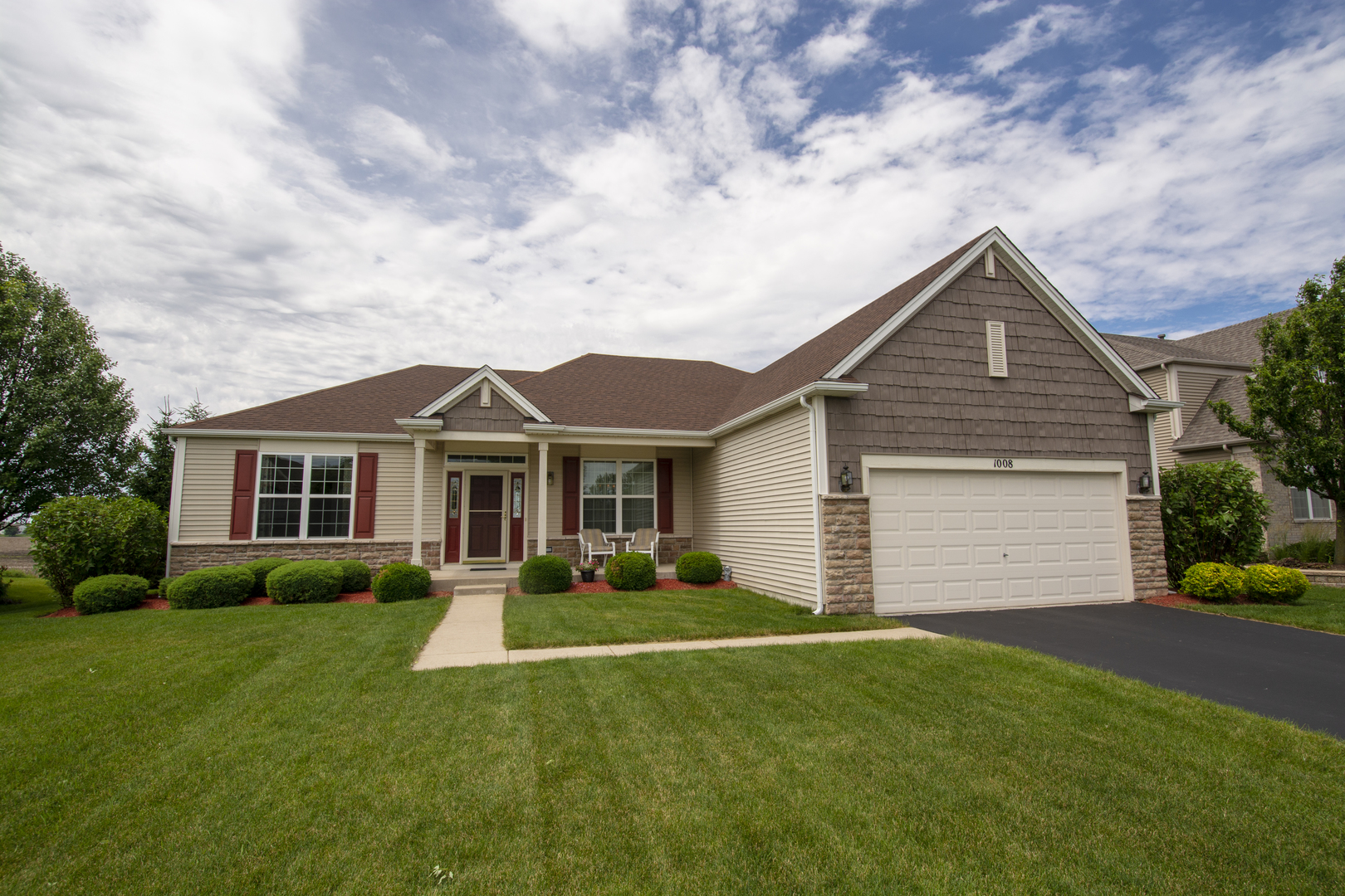 1008 Bennett, North Aurora, Illinois