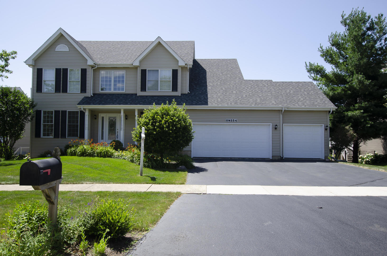 0N554 East Weaver, Geneva, Illinois