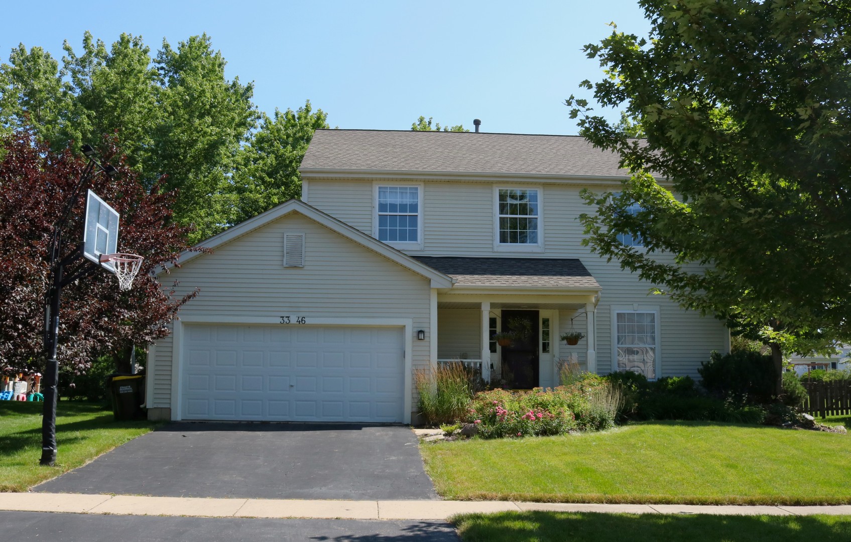 Homes for sale in the Meadowbrook subdivision Lake In The Hills