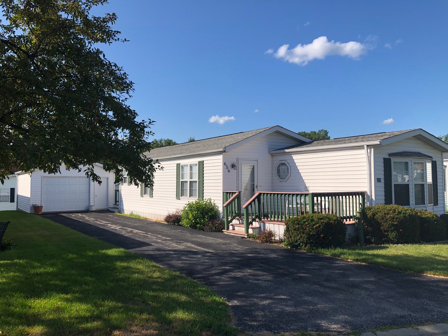 Homes for sale in the Indian Trails subdivision Marengo, Illinois