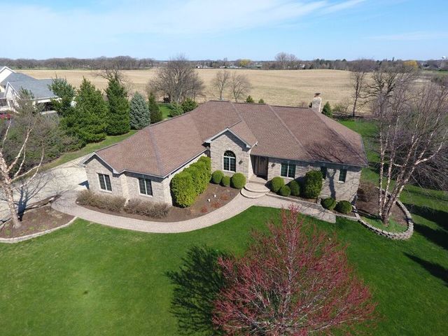 40W800 Stoneridge, ELGIN, Illinois