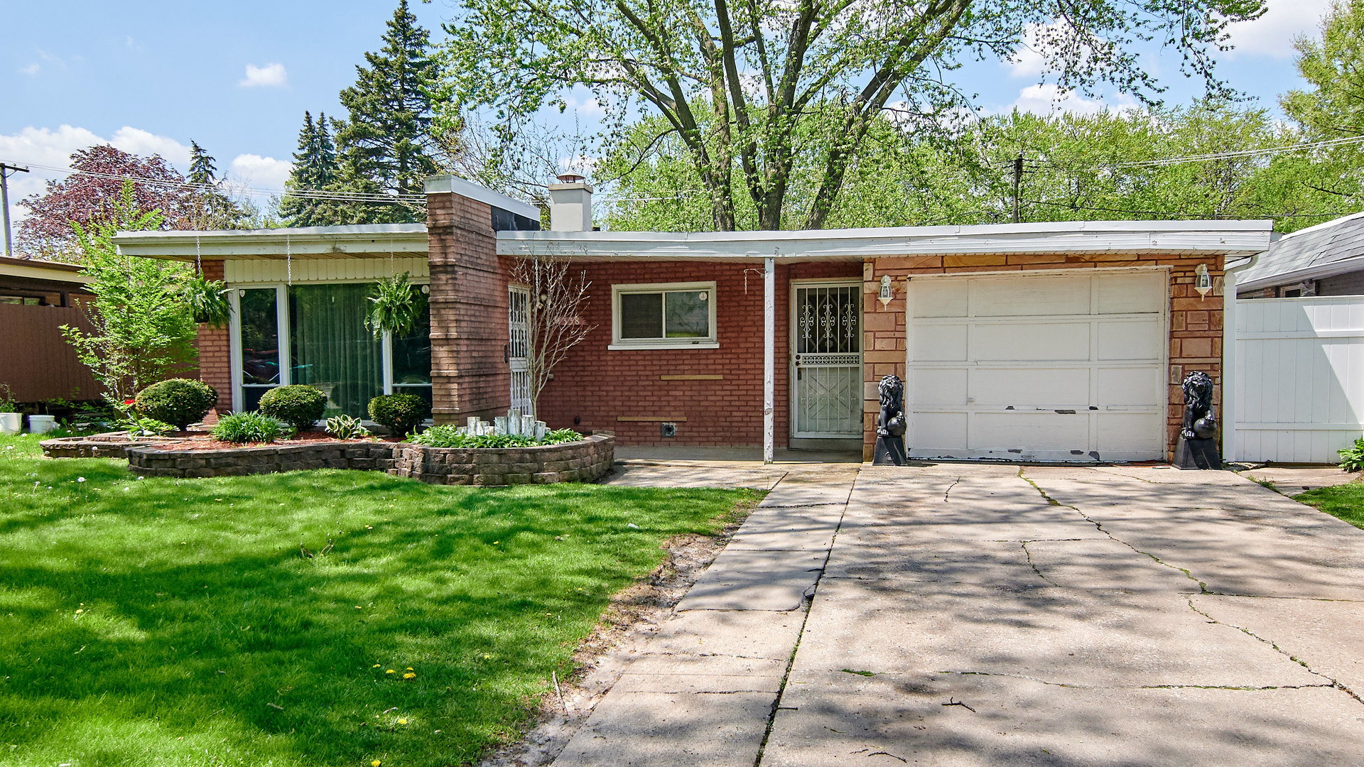 3 Bedroom Homes for sale in Hillside, Illinois Hillside MLS