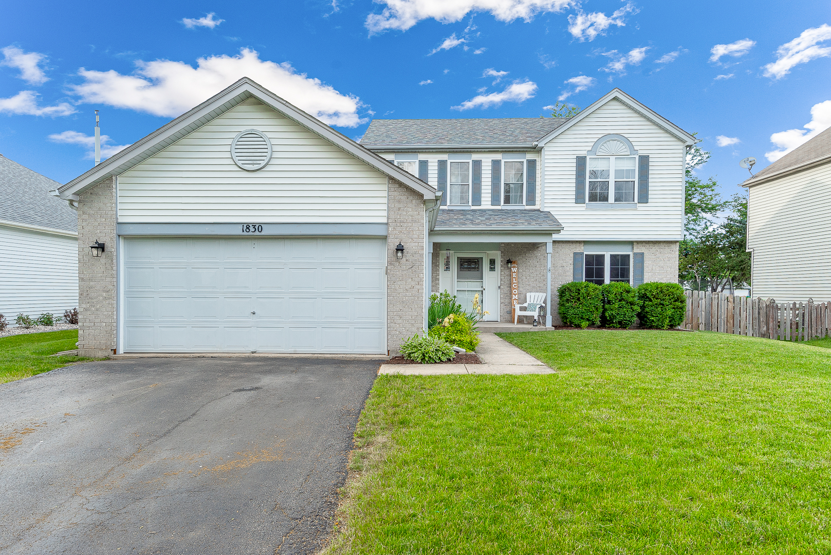 Homes for sale in the Weslake subdivision Romeoville, Illinois Real