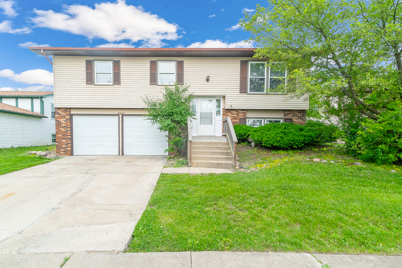 4 bedroom Homes for sale in Country Club Hills, Illinois Country Club