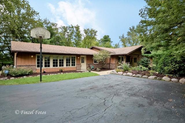 13N460 Amberwood, ELGIN, Illinois