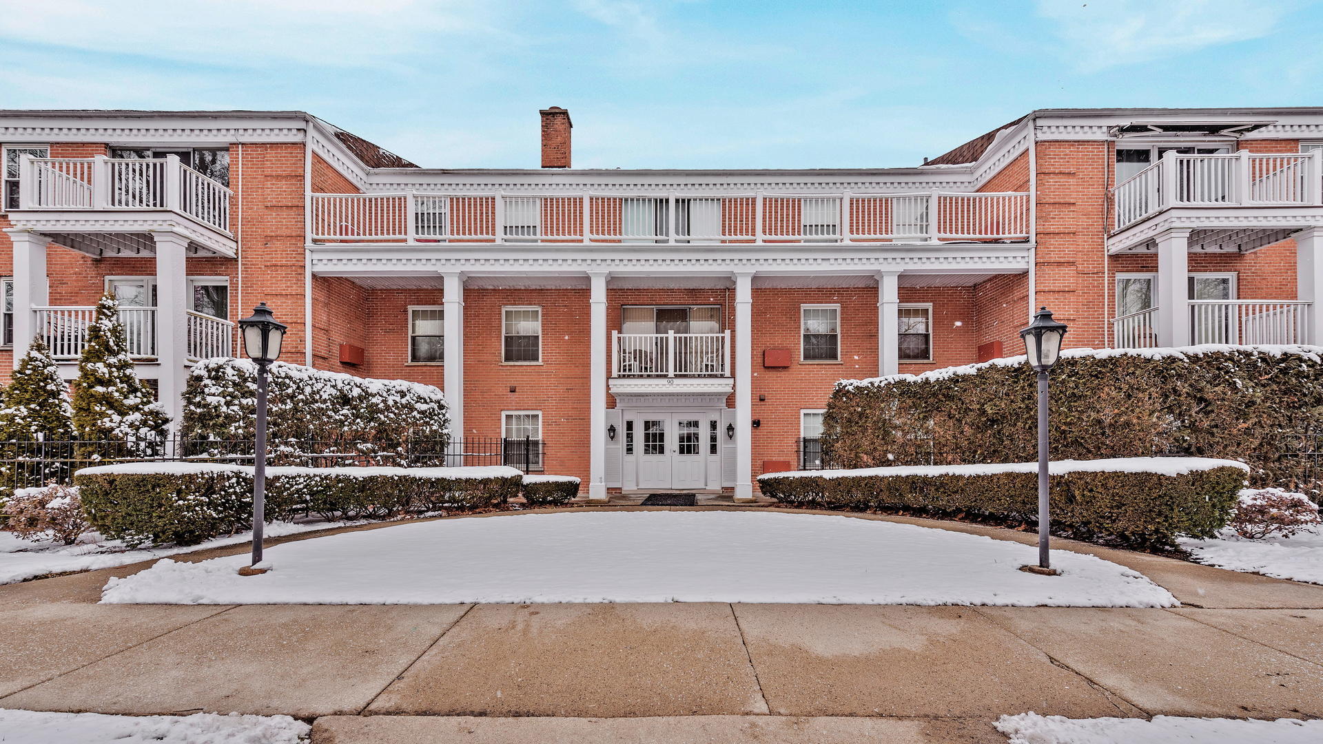 Condos for sale in La Grange, Illinois La Grange MLS La Grange Real