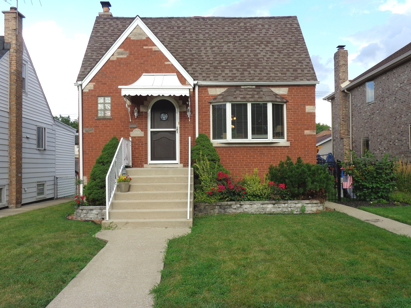 Mount Greenwood Real Estate & Mount Greenwood Chicago Information