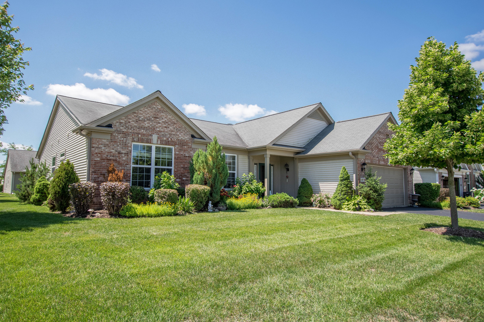2451 Sandy Stream, ELGIN, Illinois