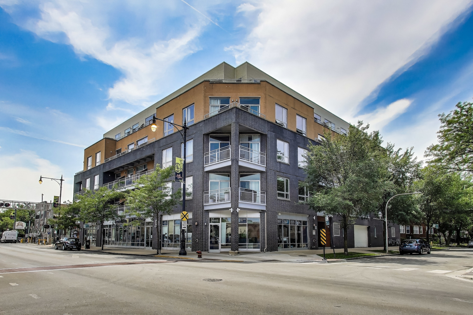 3201 W. Leland #312