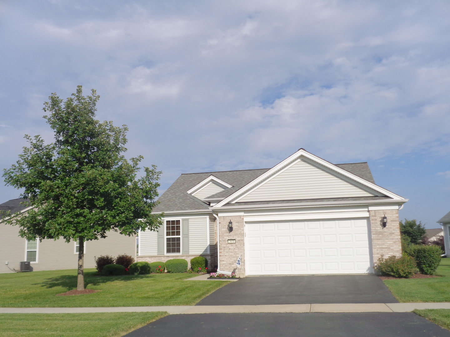 2851 Edgewater, ELGIN, Illinois