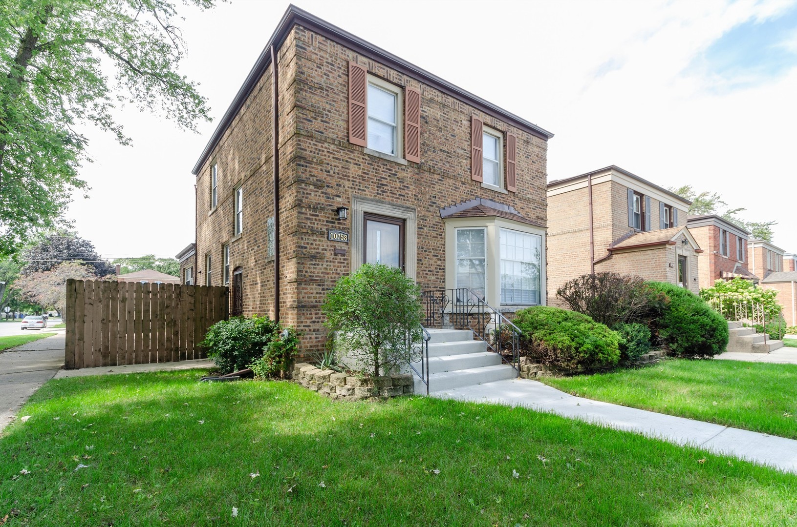 Mount Greenwood Real Estate & Mount Greenwood Chicago Information