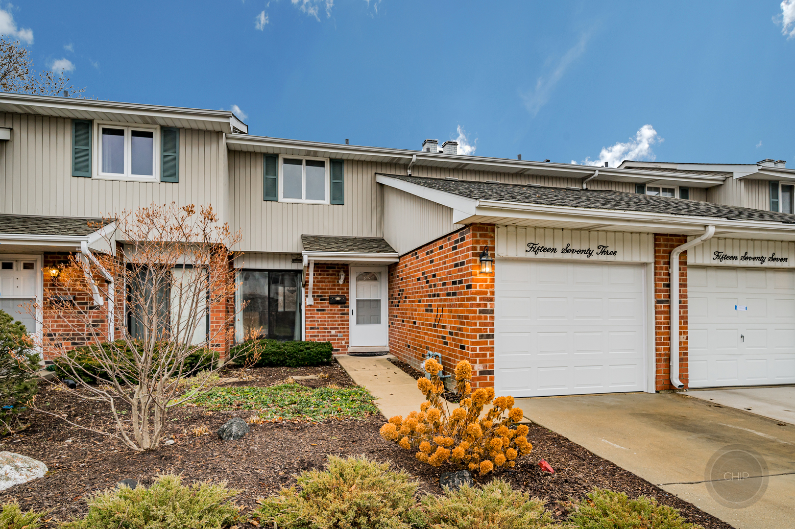 Homes for sale in the Briarcliffe Lakes subdivision Wheaton, Illinois