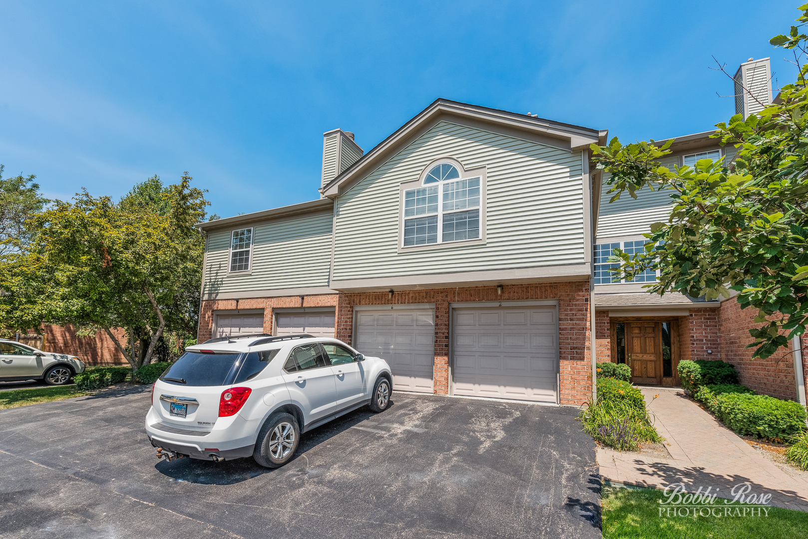 Homes for sale in the 12 Oaks At Schaumburg subdivision Schaumburg