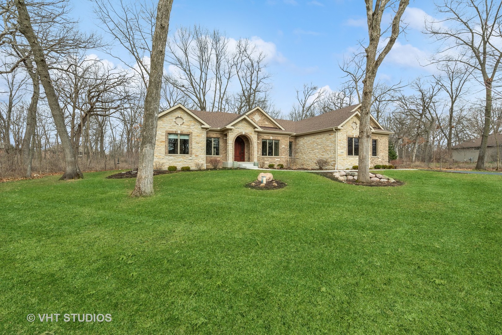2492 Brentwood Drive, Spring Grove, Il 60081