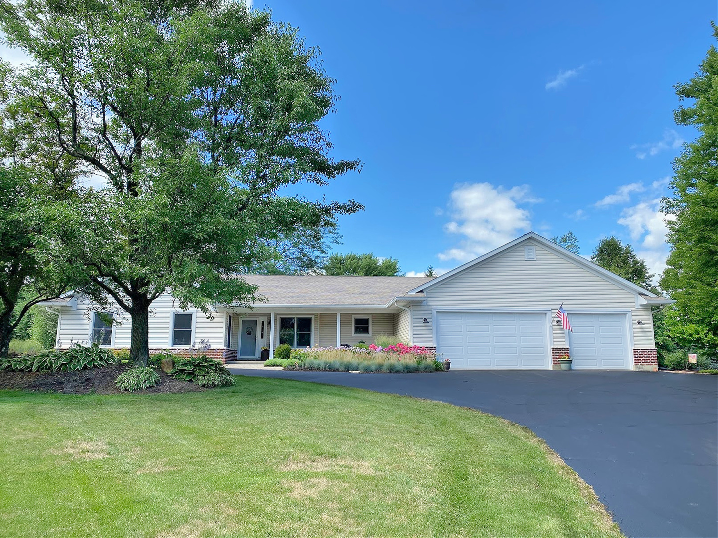 40W842 Denny, Sugar Grove, Illinois