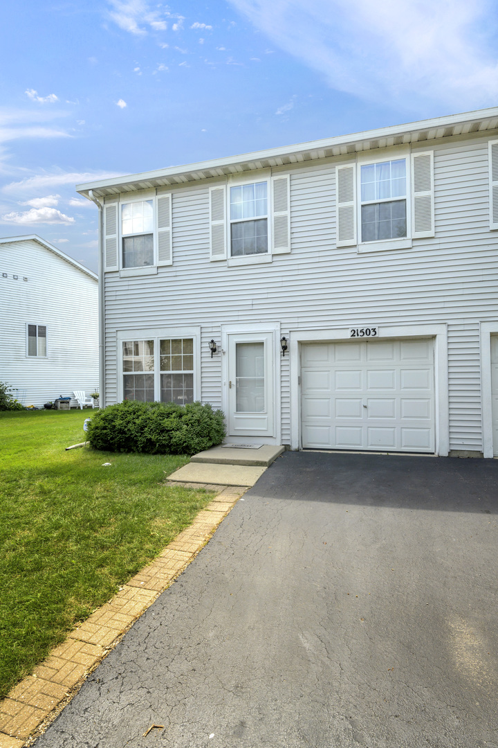 Homes for sale in the Lakewood Falls subdivision Plainfield, Illinois