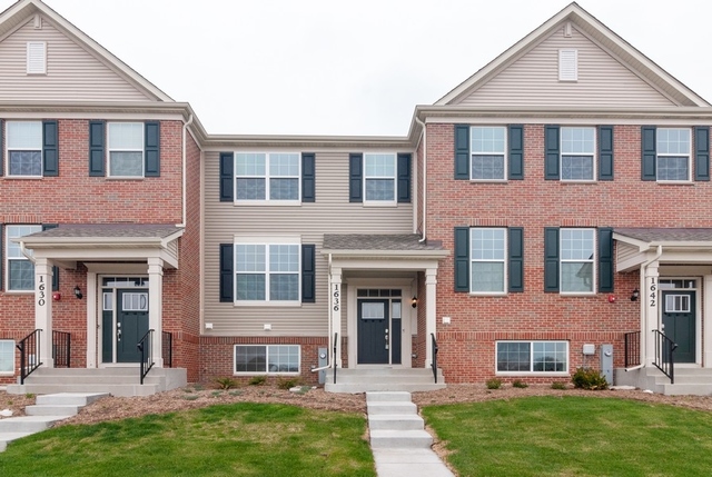 1636 Sager Way, Batavia, Illinois