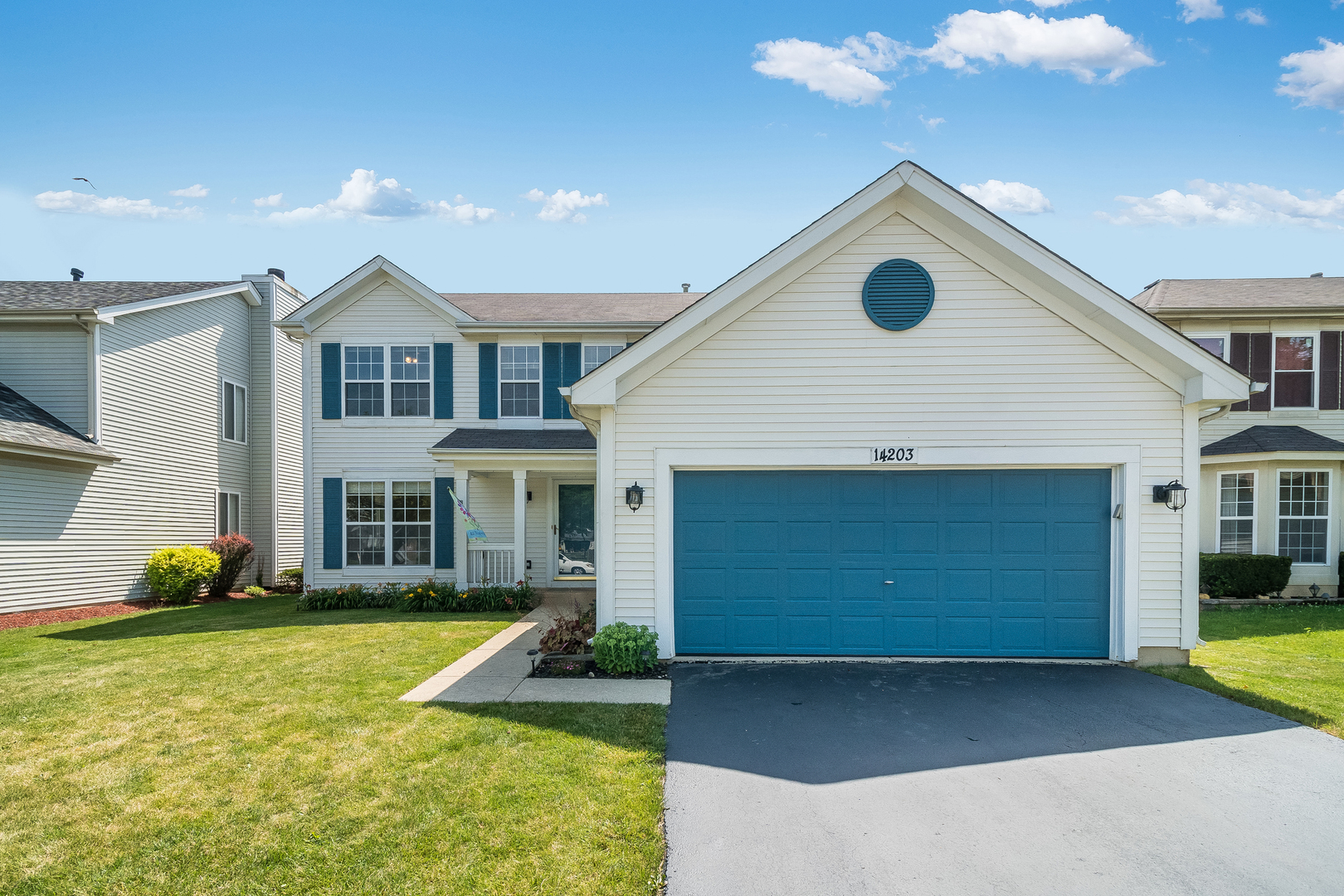 Homes for sale in the Lakewood Falls subdivision Plainfield, Illinois