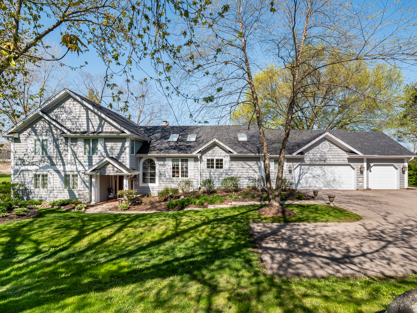 Homes for sale in the Tower Lakes subdivision Tower Lakes, Illinois